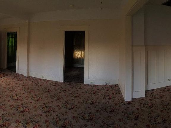 2nd image of 143 Kenwood Ave