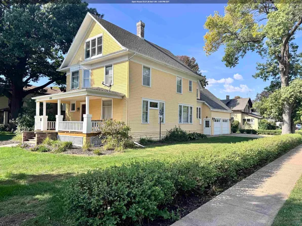 1302 Iowa Ave, Onawa, IA 51040