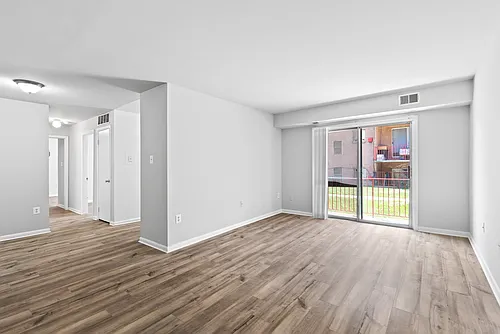 229 43rd Rd NE #203 Photo 1