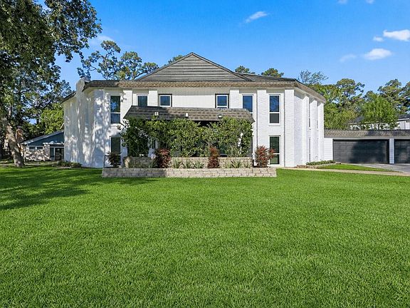 3rd image of 8002 Lichen Ln