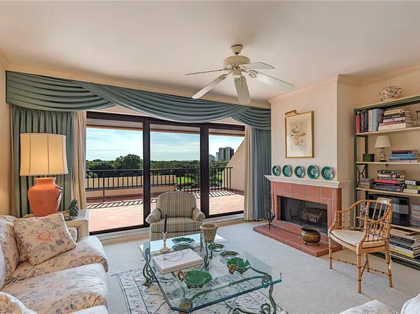 6360 Pelican Bay Blvd #4-ph C, Naples, FL 34108