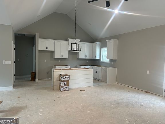 5th image of 631 Old Summerville Rd NW