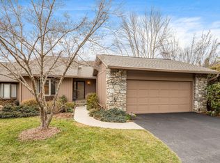 16 Ridgeview Dr, Asheville, NC 28804