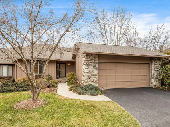 16 Ridgeview Dr, Asheville, NC 28804