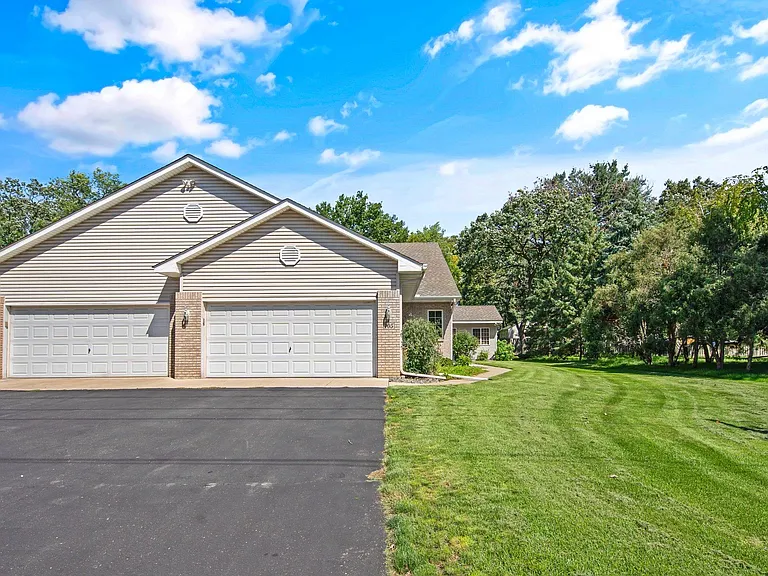 107 County Road F W — Photo 41