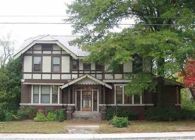 1st image of 618 N Highland Ave