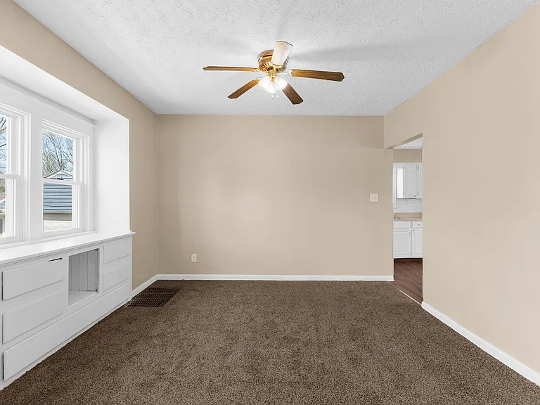510 Devitt Ave #1 — Photo 3