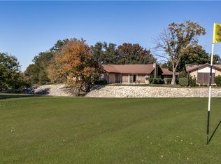 736 Putter Dr, Fort Worth, TX 76112