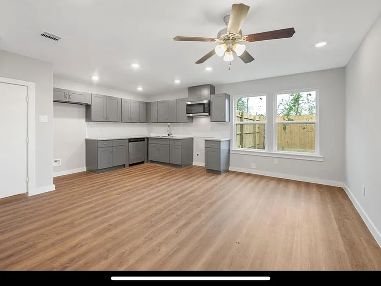 6004 Wedgefield St #B — Photo 13