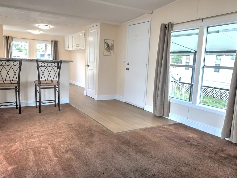 2064 Lady Lake Ln — Photo 8