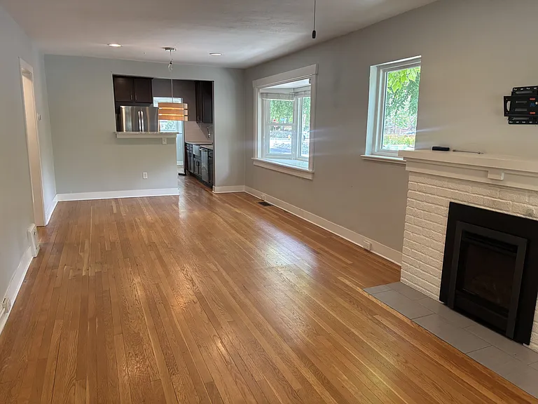 3086 W 34th Ave — Photo 6