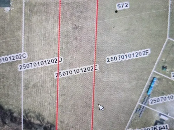 5 Felix Rd, Fairmont, NC 28340