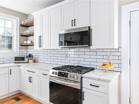 4th image of 1333 Magnolia Ave