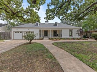 1804 Bluebonnet Dr, Fort Worth, TX 76111