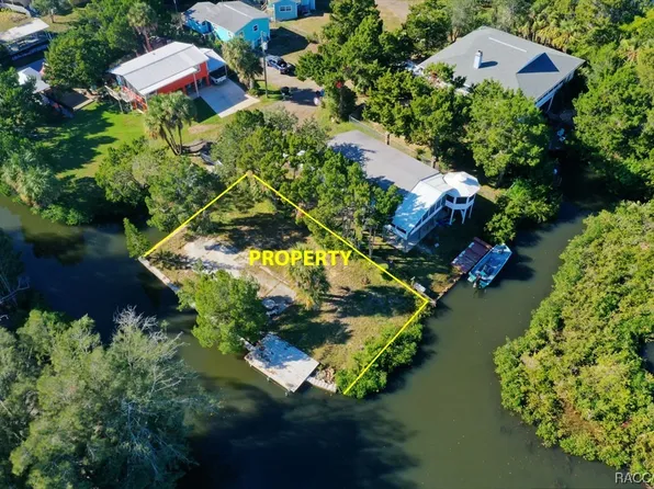 2205 S Seaport Point, Crystal River, FL 34429