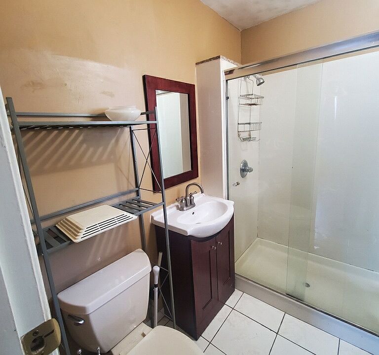 1st image of 1824 Camargo Dr