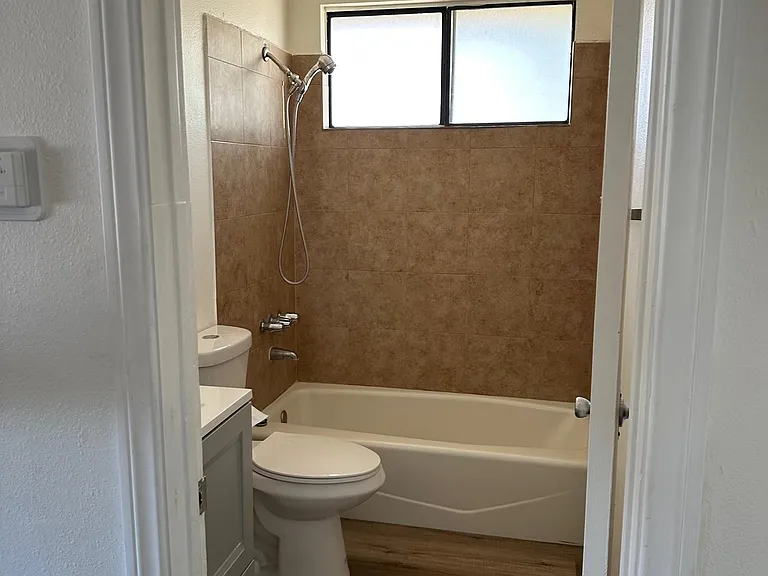 15436 Meyer Rd #17 — Photo 5