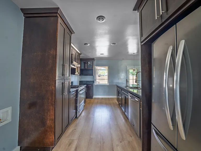 1395 Sheryl Ave — Photo 7