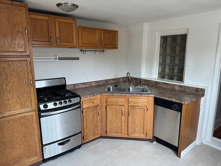 622 N Logan St #1 — Photo 7