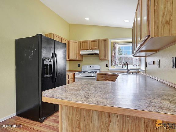 5th image of 3277 S Sylvan Ln