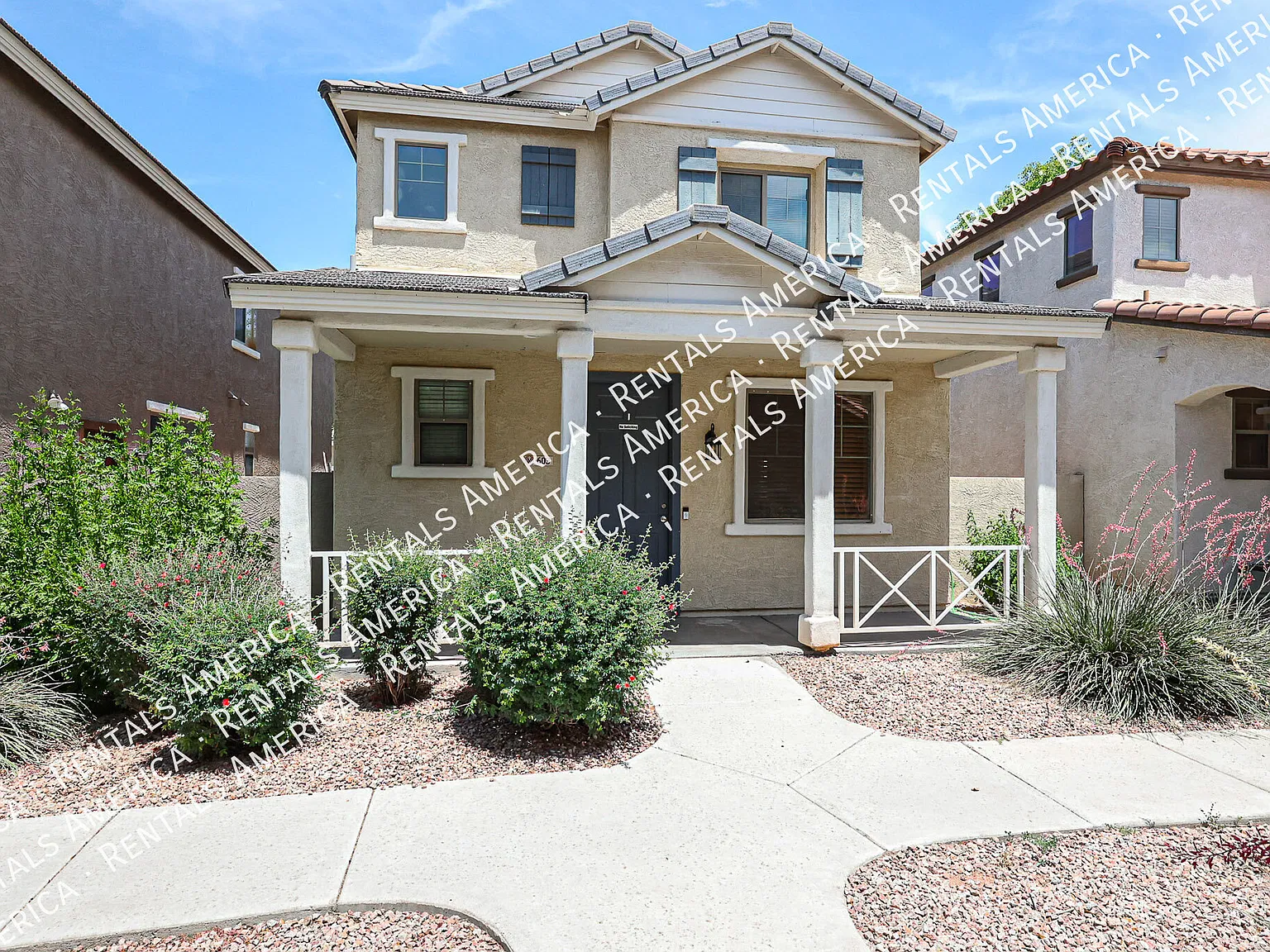 Check out this 3/2.5 home just minutes from Downtown Gilbert — Photo 1