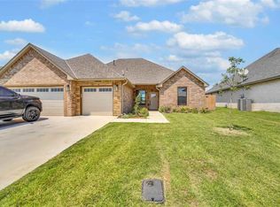 3902 NE Shenandoah Dr, Lawton, OK 73507