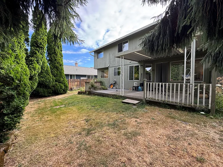 3065 NW 159th Ter — Photo 10