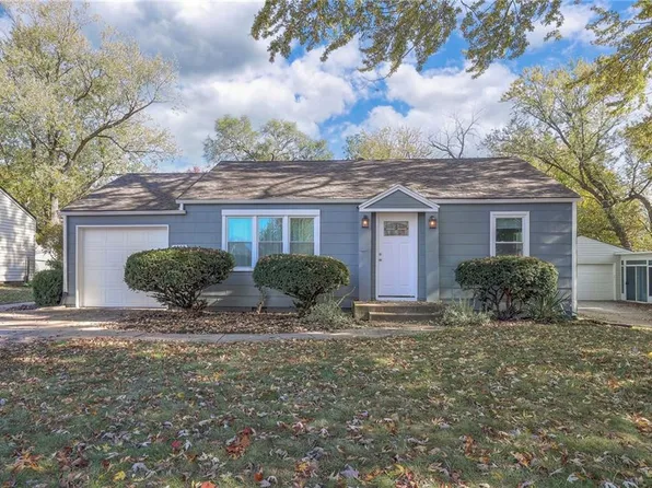 7705 Robinson St, Overland Park, KS 66204