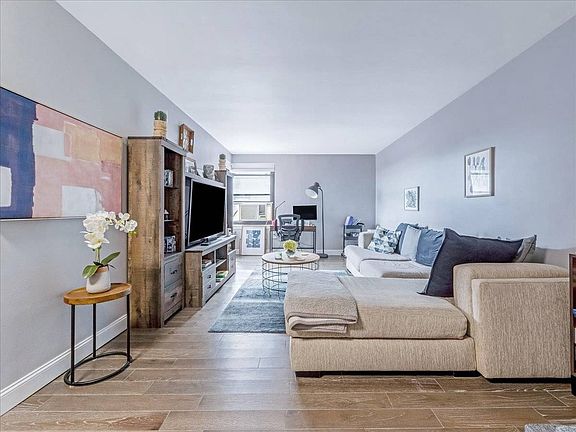4th image of 32-20 92nd St #D610