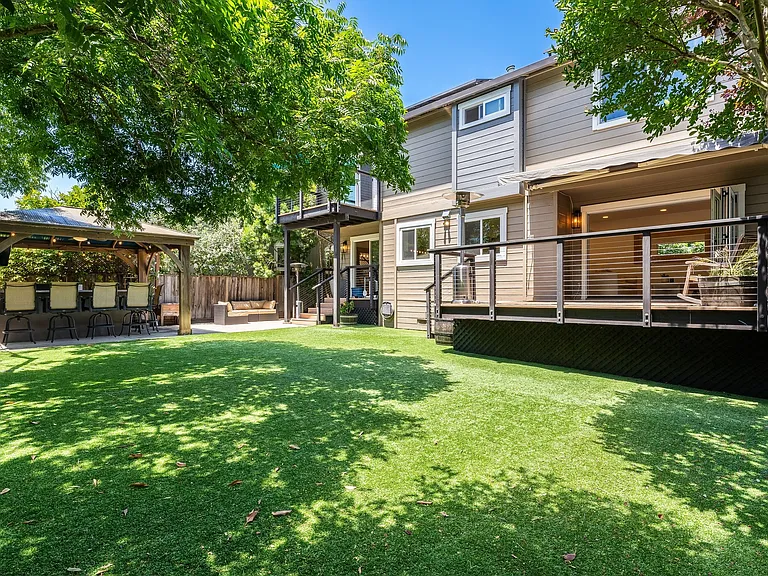 70 Mariani Ct — Photo 50