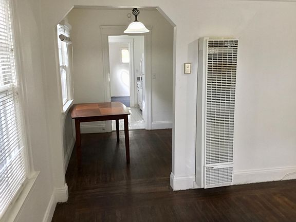 5th image of 898 College Ave