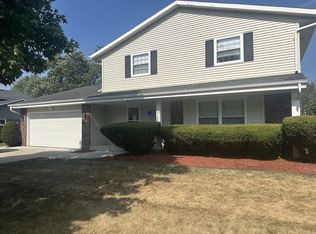 3580 S Oakdale Dr, New Berlin, WI 53151