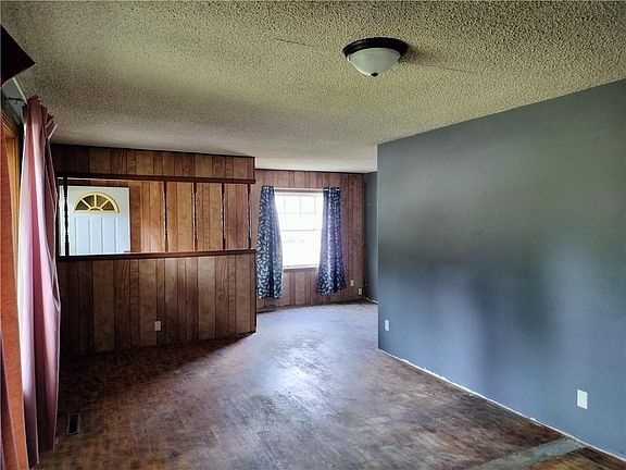 5th image of 2621 S 28th St