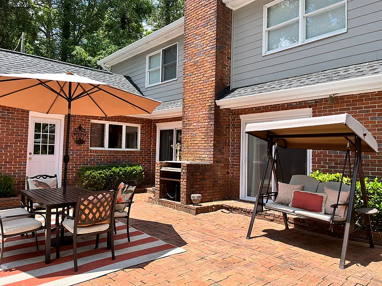 Very Private Patio with lots of seating, Charcoal and gas grill with access to kitchen and den