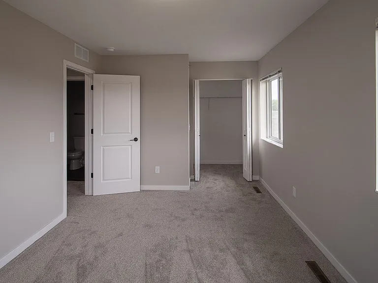 Raegan Estates — Photo 15