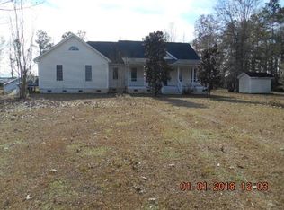 637 Flatbush Ln, Pinopolis, SC 29469