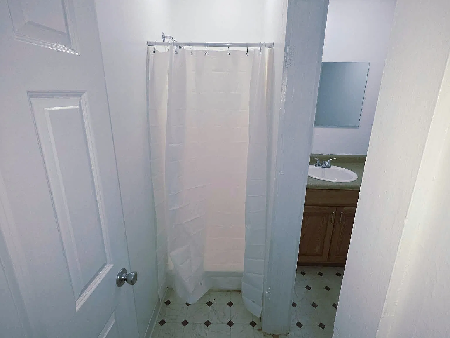 1 bed, $715 — Photo 3