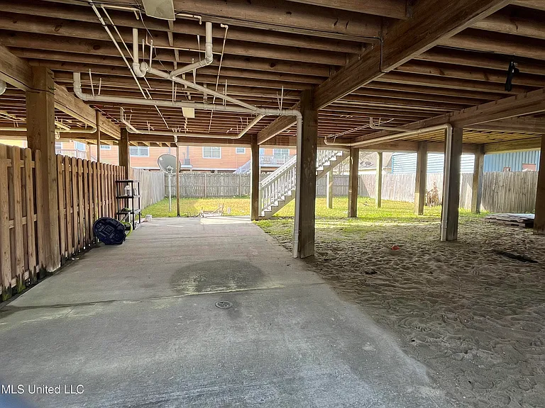 6165 E Lamar St — Photo 13