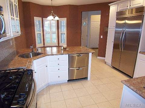 1st image of 79 Willow Wood Dr