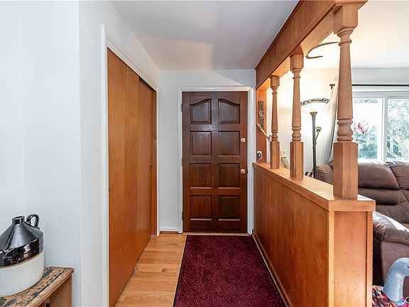 4th image of 6637 E Taft Rd