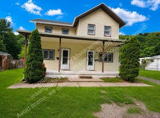 694 W 8th St #1, Wyoming, PA 18644