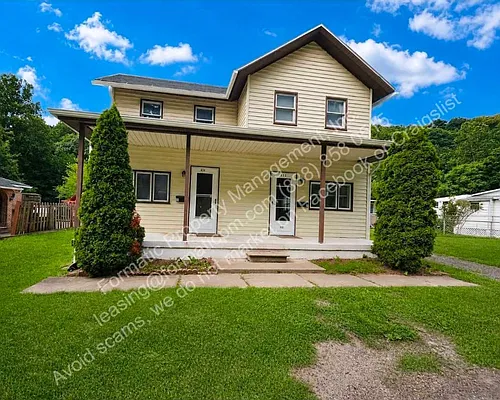 694 W 8th St Photo 1 694 W 8th St Photo 1