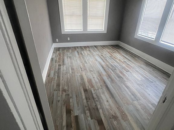 5th image of 2125 Amelia Ave