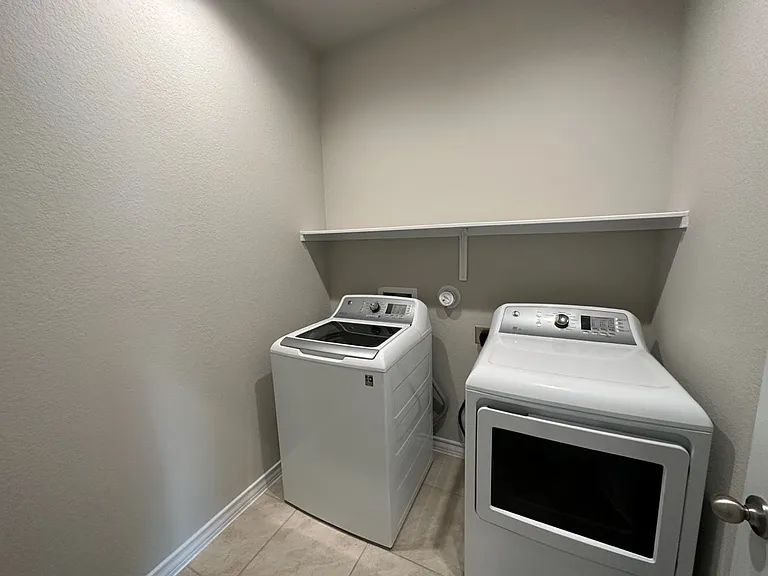 10901 Mickelson Dr — Photo 22
