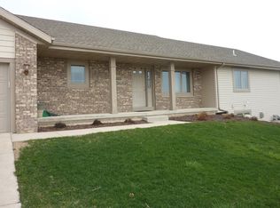 525 Alpine Pkwy, Oregon, WI 53575