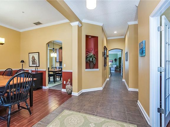 3rd image of 9566 Cypress Pine St