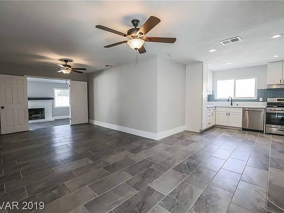 5th image of 3870 Mayhill Ave