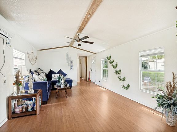 2nd image of 117 Prairie Dr