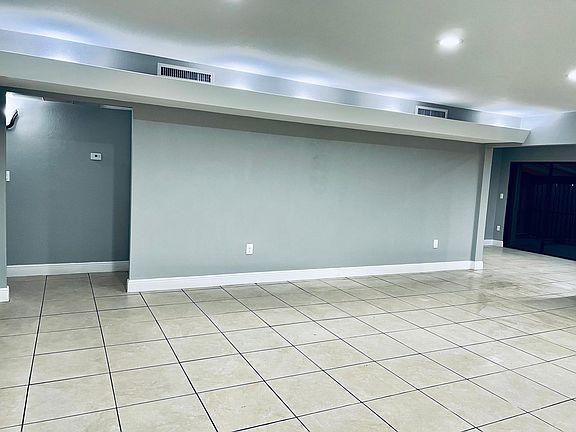 2nd image of 15811 Kingsmoor Way