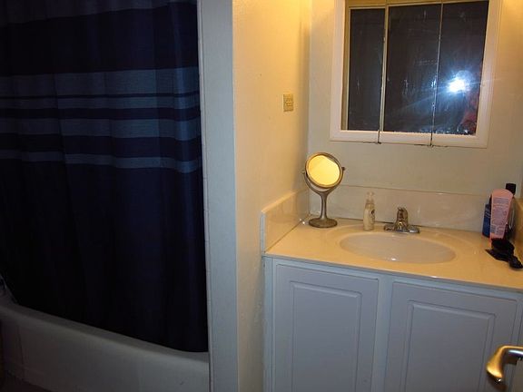 5th image of 604-36 S Washington Sq Unit 2710